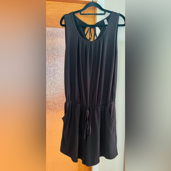 Black Sleeveless WOMENS XL BLACK One Piece SHORTS, EXCELLENT CONDITION & NICE - Picture 2 of 11